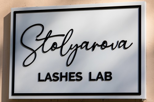 Sign for "Lashes Lab" salon