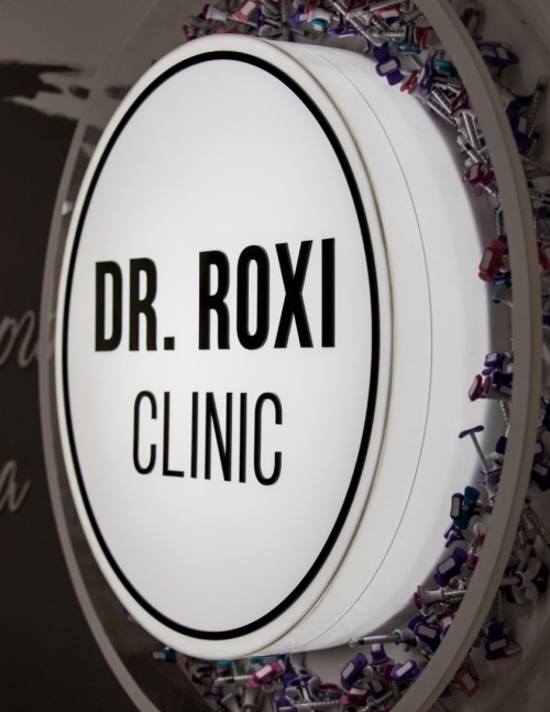 Interior sign for "Dr. Roxy"