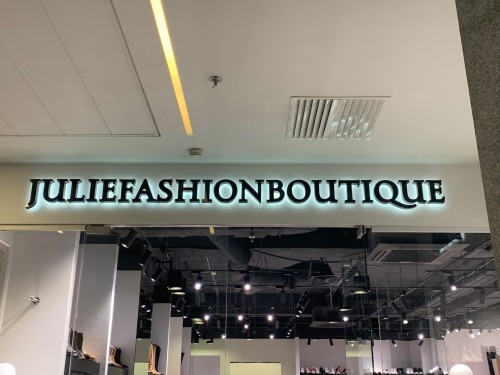 Application and features of light boxes