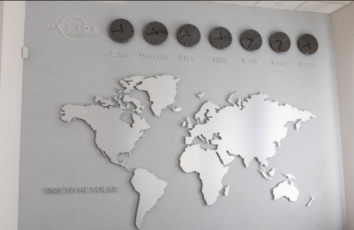 Using world maps for room design