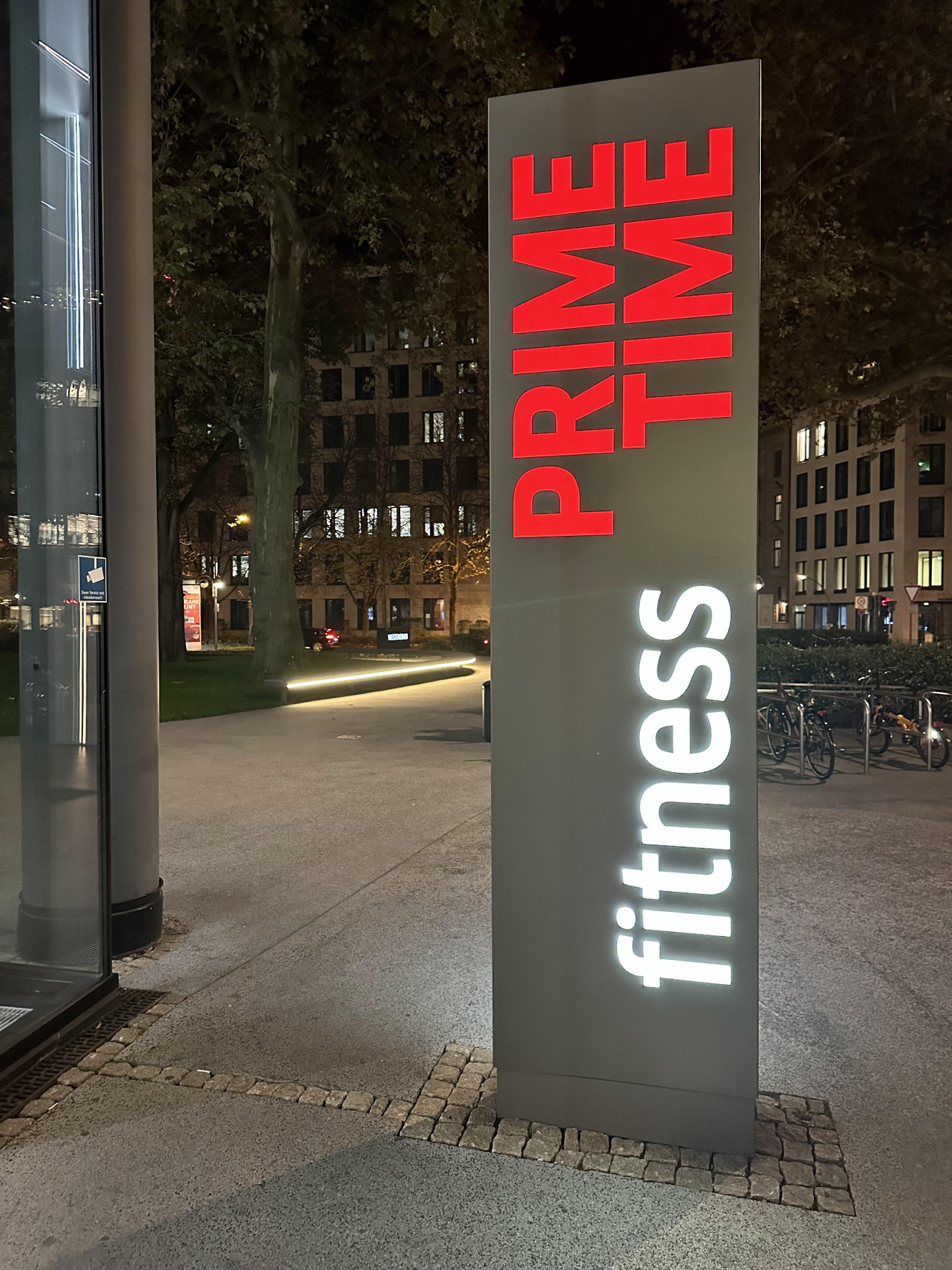Steles and pylons - 19